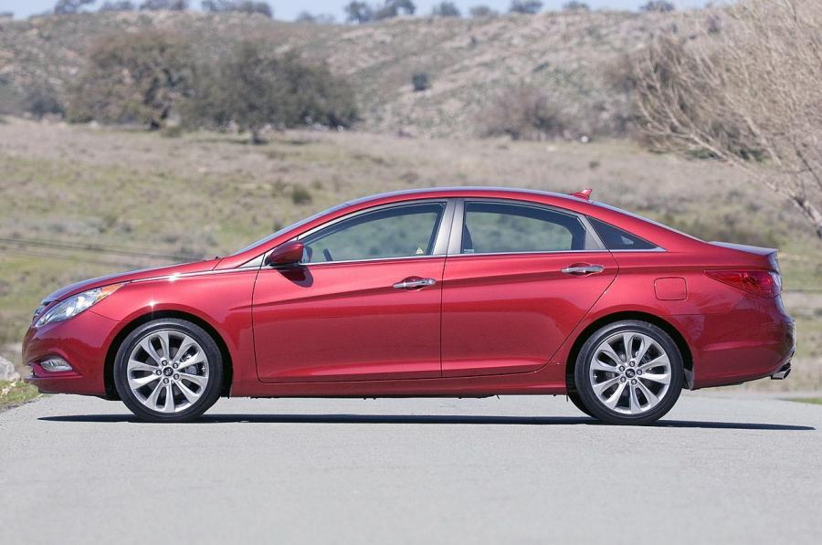  Hyundai Sonata 2011 года  (US) (фото 27 из 85)